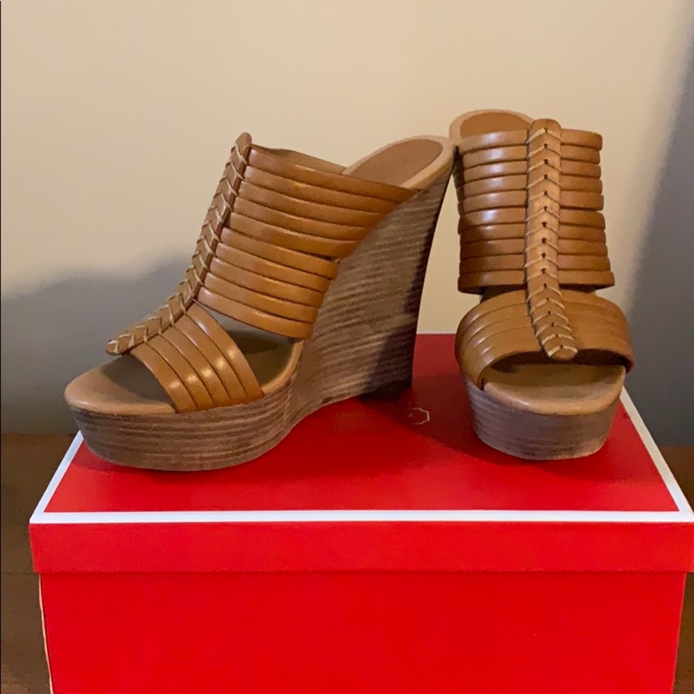 Coach Wedges Sz 8